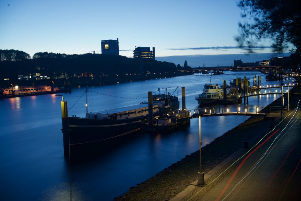 Nachtbild mit Blick auf die Weser