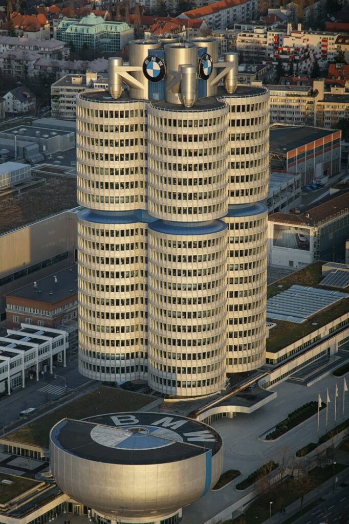 BMW Turm