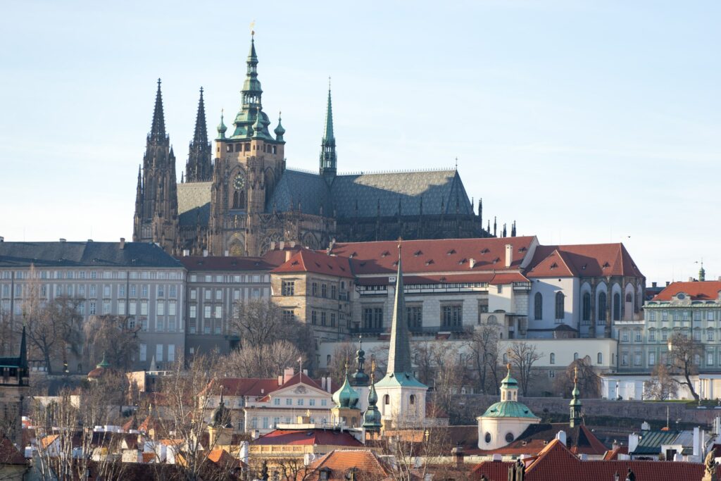 Blick auf die Karlsbrücke in Prag